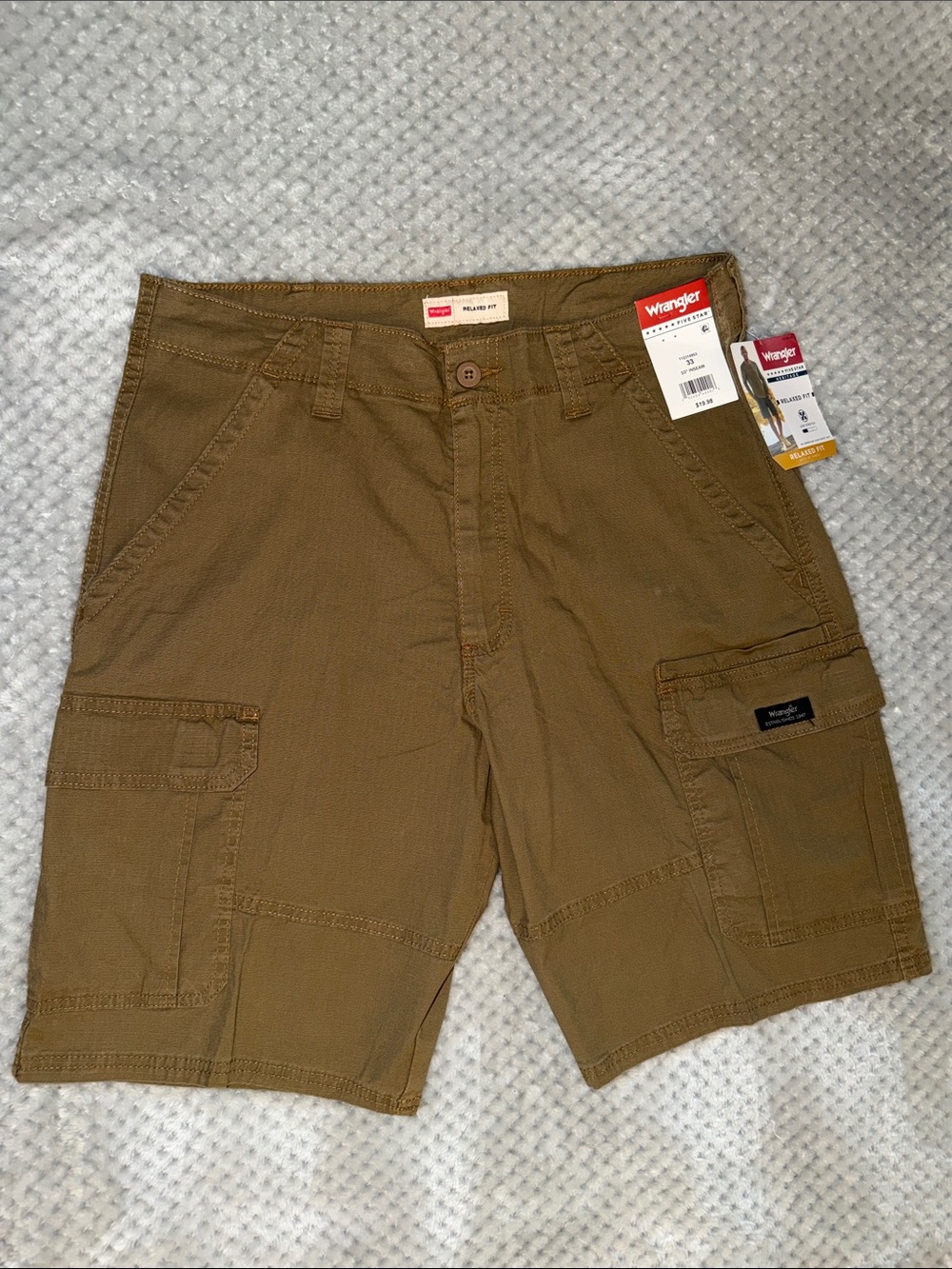 Wrangler Olive-Tan Cargo Shorts with Utility Pockets NWT